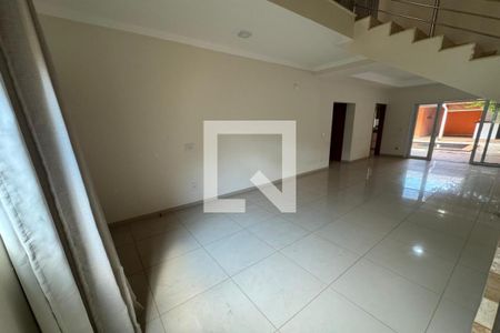 Sala de casa de condomínio para alugar com 4 quartos, 267m² em Jardim San Marco, Ribeirão Preto