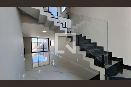 Sala de casa à venda com 3 quartos, 204m² em Jardim Ermida I, Jundiaí