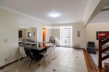 Sala 2 de casa à venda com 4 quartos, 270m² em Ouro Preto, Belo Horizonte