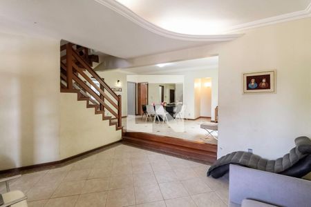 Sala 1 de casa para alugar com 4 quartos, 270m² em Ouro Preto, Belo Horizonte