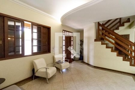 Sala 1 de casa à venda com 4 quartos, 270m² em Ouro Preto, Belo Horizonte