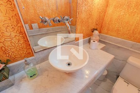 Lavabo de apartamento à venda com 2 quartos, 135m² em Bela Vista, São Paulo