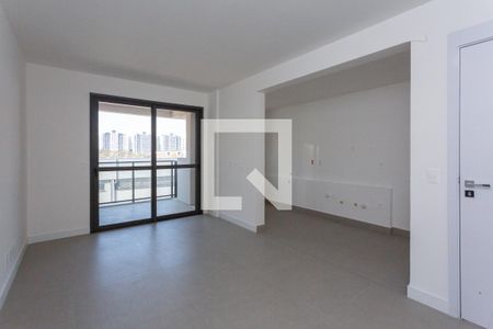 Apartamento à venda com 71m², 2 quartos e 1 vagaSala