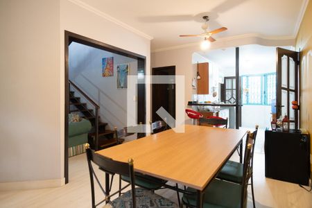 Sala de casa à venda com 3 quartos, 156m² em Vila Nova, Porto Alegre