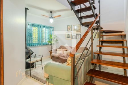 Sala de casa à venda com 3 quartos, 156m² em Vila Nova, Porto Alegre