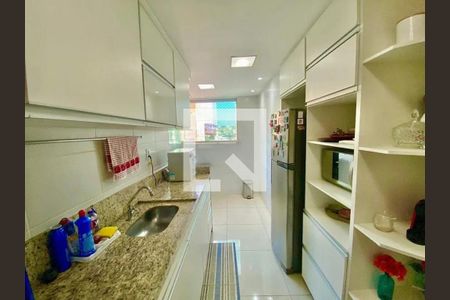 Cozinha de apartamento à venda com 3 quartos, 90m² em Sagrada Família, Belo Horizonte