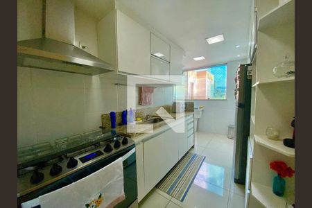 Cozinha de apartamento à venda com 3 quartos, 90m² em Sagrada Família, Belo Horizonte