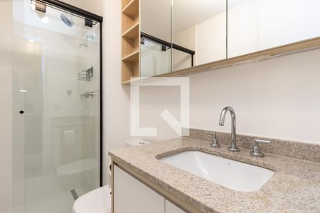 Banheiro de kitnet/studio para alugar com 1 quarto, 24m² em Campo Belo, São Paulo