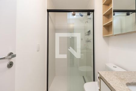 Banheiro de kitnet/studio para alugar com 1 quarto, 24m² em Campo Belo, São Paulo