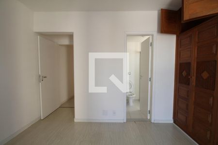 Quarto 1 de apartamento à venda com 3 quartos, 135m² em Real Parque, São Paulo