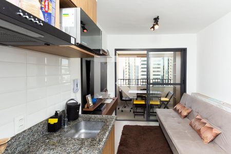 Sala/Cozinha de apartamento para alugar com 1 quarto, 31m² em Indianópolis, São Paulo