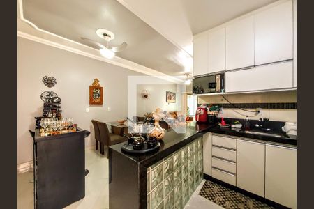 Sala/ Cozinha  de casa à venda com 2 quartos, 220m² em Santa Tereza, Belo Horizonte