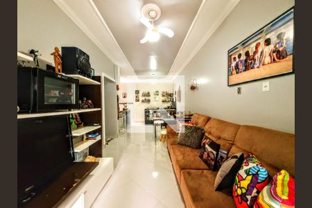 Sala/ Cozinha  de casa à venda com 2 quartos, 220m² em Santa Tereza, Belo Horizonte