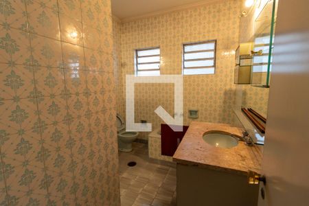 Casa à venda com 226m², 4 quartos e 2 vagas Casa à venda com 226m², 4 quartos e 2 vagasBanheiro da Suíte 2