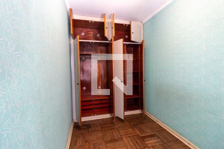 Casa à venda com 226m², 4 quartos e 2 vagas Casa à venda com 226m², 4 quartos e 2 vagasQuarto Edícula