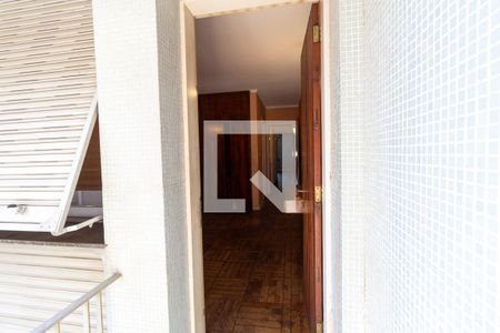 Casa à venda com 226m², 4 quartos e 2 vagas Casa à venda com 226m², 4 quartos e 2 vagasQuintal