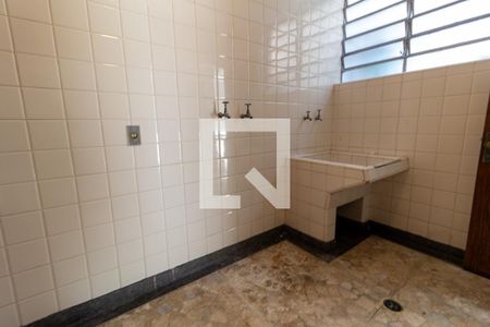 Casa à venda com 226m², 4 quartos e 2 vagas Casa à venda com 226m², 4 quartos e 2 vagasÁrea de Serviço