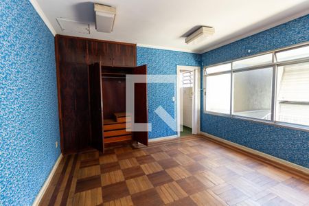 Casa à venda com 226m², 4 quartos e 2 vagas Casa à venda com 226m², 4 quartos e 2 vagasSuite Externa