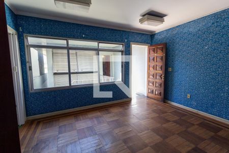 Casa à venda com 226m², 4 quartos e 2 vagas Casa à venda com 226m², 4 quartos e 2 vagasSuite Externa