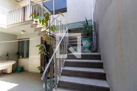 Casa à venda com 226m², 4 quartos e 2 vagas Casa à venda com 226m², 4 quartos e 2 vagasQuintal