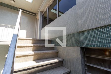 Casa à venda com 226m², 4 quartos e 2 vagas Casa à venda com 226m², 4 quartos e 2 vagasQuintal