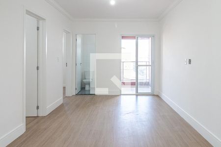 Sala de apartamento para alugar com 2 quartos, 52m² em Jardim Pilar, Mauá