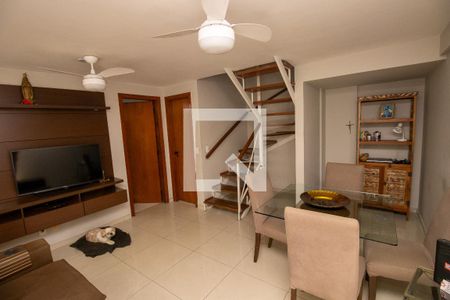 Sala de casa de condomínio à venda com 3 quartos, 124m² em Jacarepaguá, Rio de Janeiro