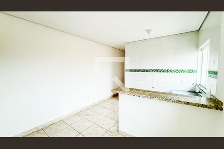 Sala - Cozinha de apartamento para alugar com 2 quartos, 65m² em Parque São Vicente, Santo André