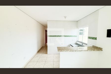 Sala - Cozinha de apartamento para alugar com 2 quartos, 65m² em Parque São Vicente, Santo André