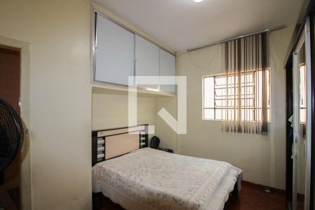 Suíte de casa à venda com 3 quartos, 360m² em Santa Branca, Belo Horizonte