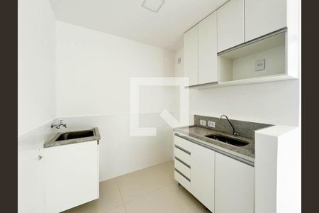 Cozinha de apartamento para alugar com 1 quarto, 80m² em Asa Norte, Brasília