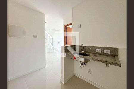 Sala / Cozinha de apartamento para alugar com 1 quarto, 87m² em Asa Norte, Brasília