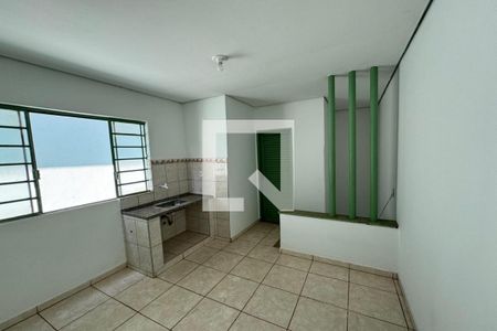 Sala - Cozinha de casa para alugar com 1 quarto, 70m² em Centro, Ribeirão Preto