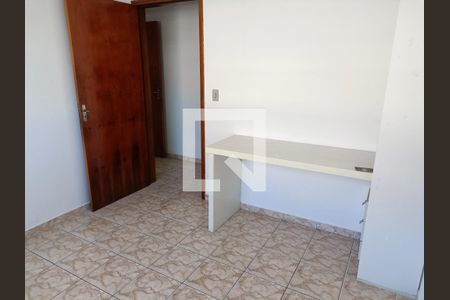 Quarto 1 de casa para alugar com 2 quartos, 93m² em Parque Industrial das Oliveiras, Taboão da Serra