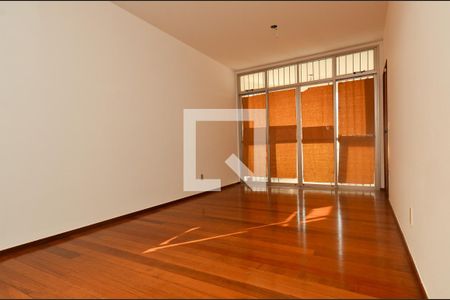 Sala de estar de apartamento para alugar com 4 quartos, 120m² em Santo Antônio, Belo Horizonte