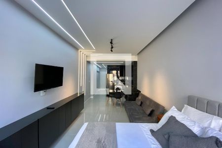 Sala/Quarto de kitnet/studio para alugar com 1 quarto, 30m² em Centro, Rio de Janeiro