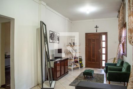 Sala de casa à venda com 5 quartos, 277m² em Camaquã, Porto Alegre