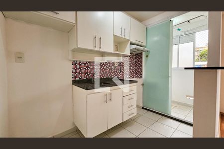 Cozinha de apartamento à venda com 2 quartos, 48m² em Vila Inglesa, São Paulo