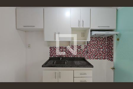 Cozinha de apartamento à venda com 2 quartos, 48m² em Vila Inglesa, São Paulo