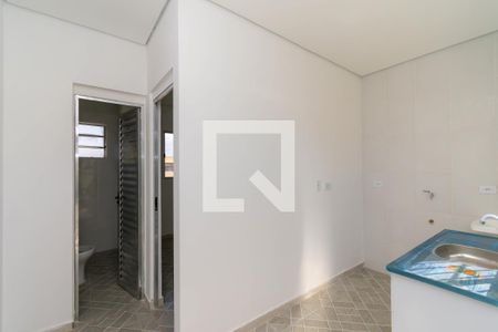 Cozinha de kitnet/studio para alugar com 1 quarto, 19m² em Vila Diva (zona Leste), São Paulo