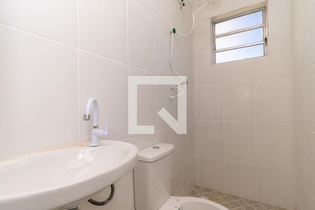 Banheiro de kitnet/studio para alugar com 1 quarto, 19m² em Vila Diva (zona Leste), São Paulo