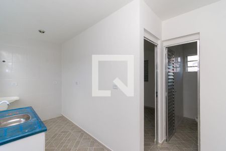 Cozinha de casa de condomínio para alugar com 1 quarto, 22m² em Vila Diva (zona Leste), São Paulo