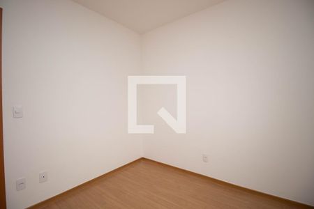 Quarto 1 de apartamento para alugar com 2 quartos, 40m² em Samambaia Sul (samambaia), Brasília