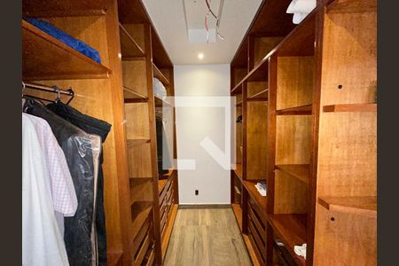 Closet da suíte de apartamento para alugar com 2 quartos, 180m² em Vila da Penha, Rio de Janeiro