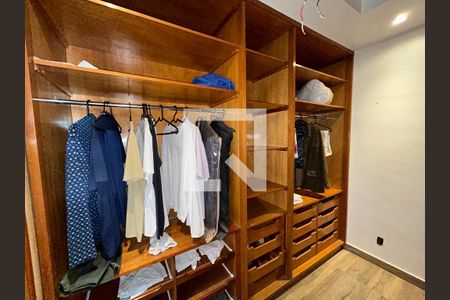 Closet da suíte de apartamento para alugar com 2 quartos, 180m² em Vila da Penha, Rio de Janeiro