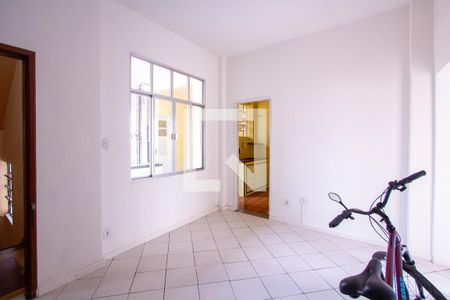 Sala de apartamento à venda com 2 quartos, 60m² em Centro, Niterói