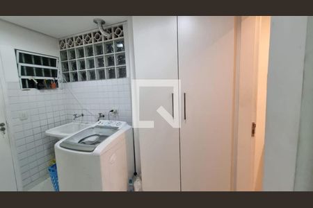 Casa à venda com 4 quartos, 340m² em Vila Suzana, São Paulo