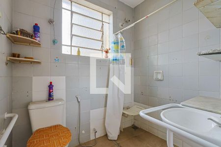 Banheiro de apartamento à venda com 1 quarto, 77m² em Santa Efigênia, Belo Horizonte