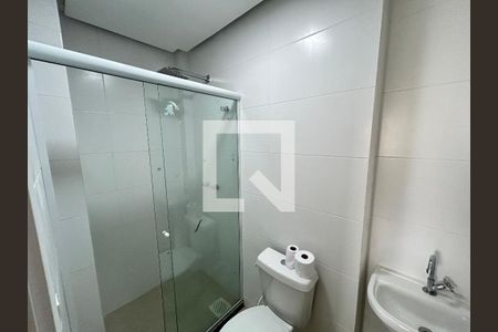 Banheiro de apartamento para alugar com 1 quarto, 45m² em Bento Ribeiro, Rio de Janeiro