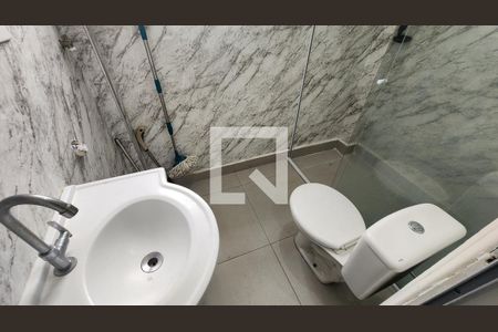 Banheiro de apartamento para alugar com 1 quarto, 69m² em Ponta da Praia, Santos